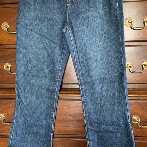 LANDS’ END ORIGINAL FIT DARK WASH JEANS - Picture 3 of 7